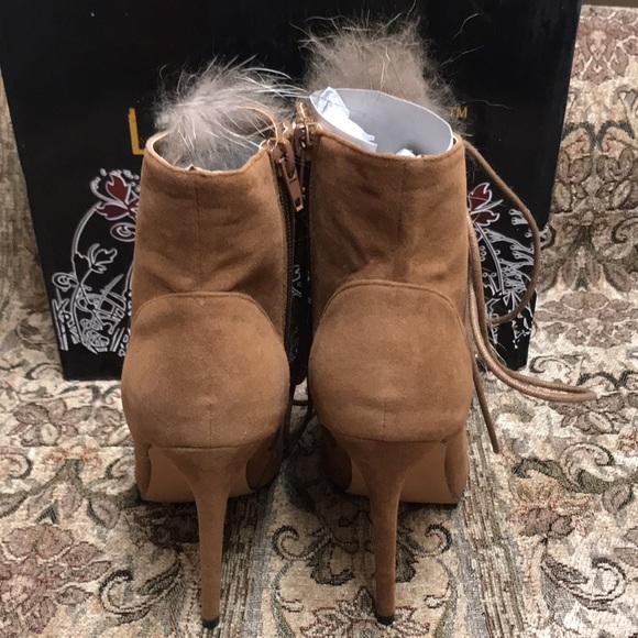 Size 8 Tan Xaya-2 Booties by Liliana - Picture 3 of 8